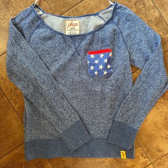 Cold shoulder sweatshirt front pocket small blue stars* - Picture 1 of 7